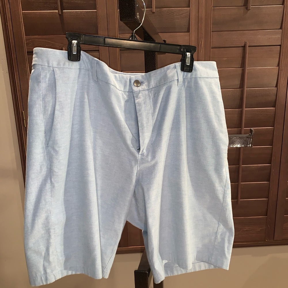 Lululemon Athletica golf shorts size 38